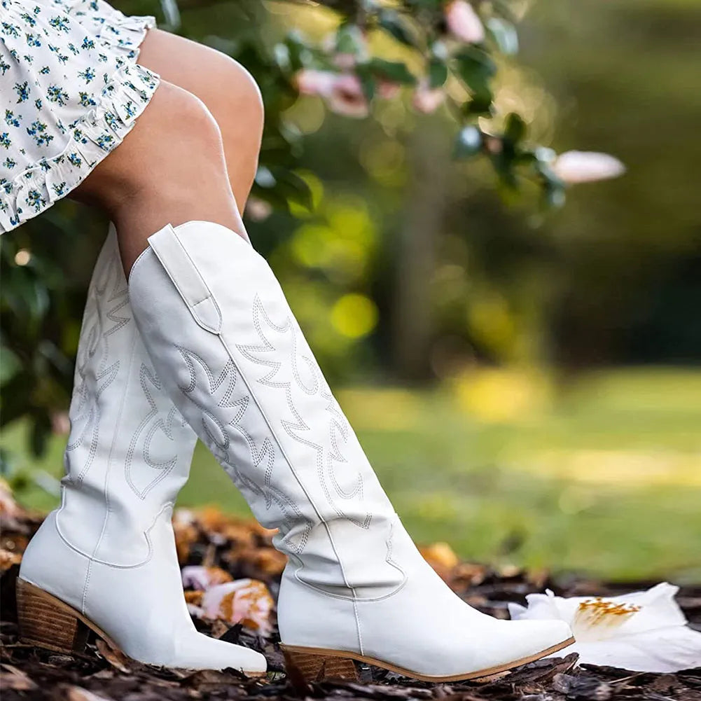 Westernboots dam — spetsiga i textil med mellanhög klack
