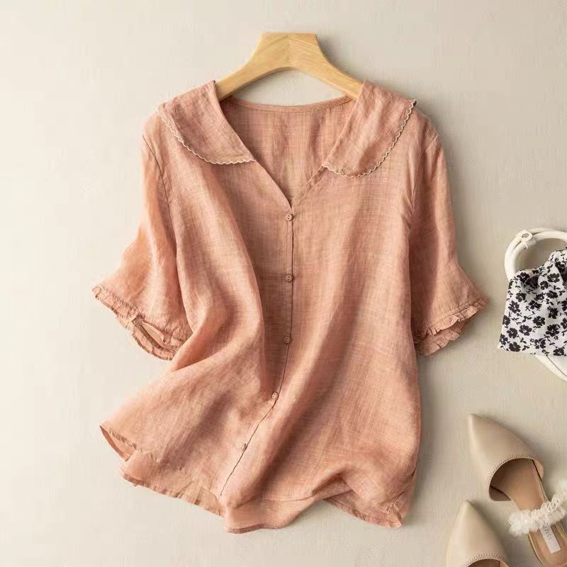 Blus dam, vintage — elegant med scallop-krage och knappdetaljer