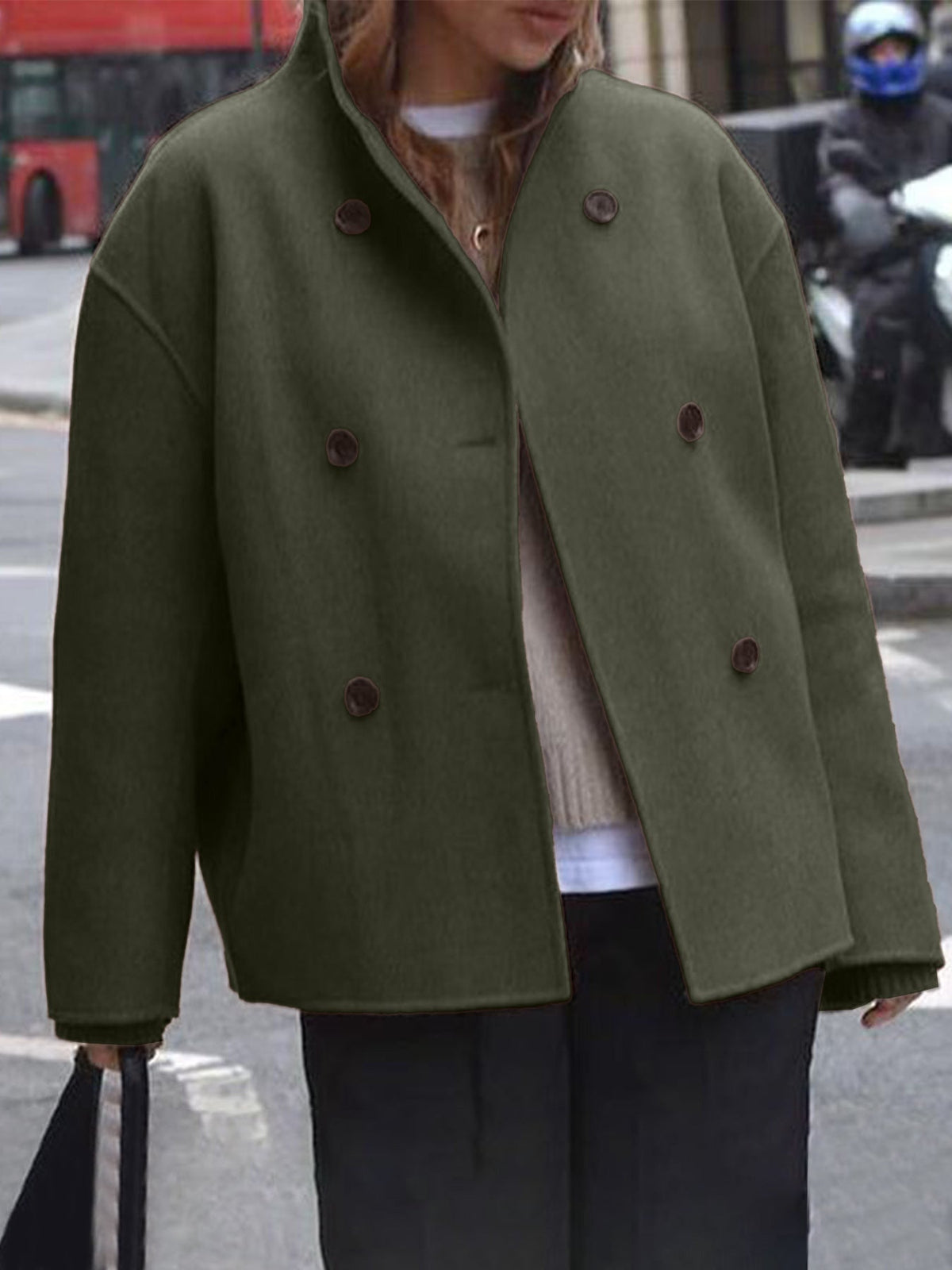 Jacka dam, oversize — trendig med knappslå och modern siluett