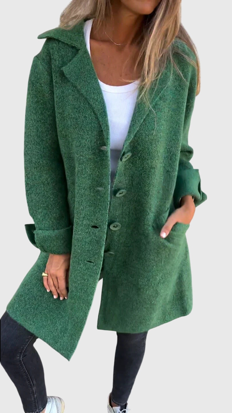 Blazer dam med knappar — tidlös och figurnära kavaj