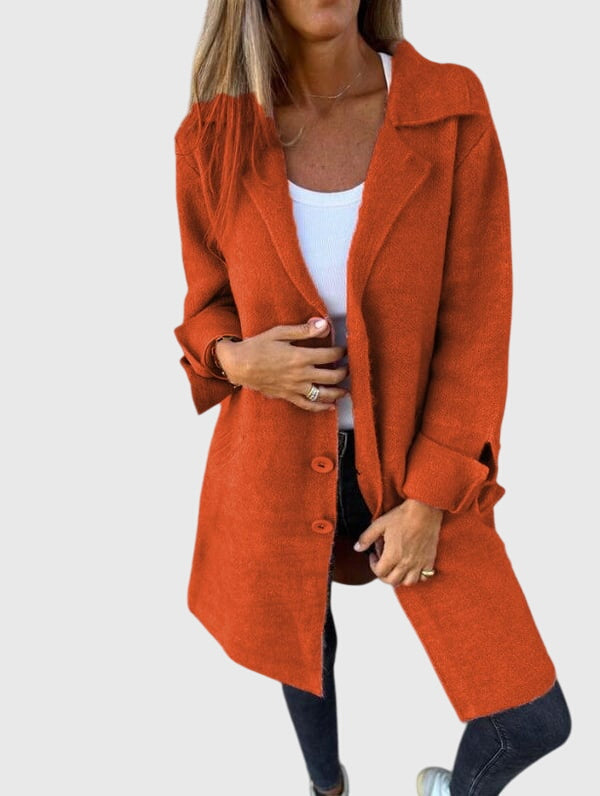 Blazer dam med knappar — tidlös och figurnära kavaj