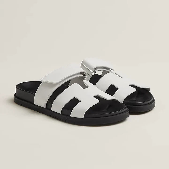 Sandaler dam — stilrena sommarsandaler med remmar
