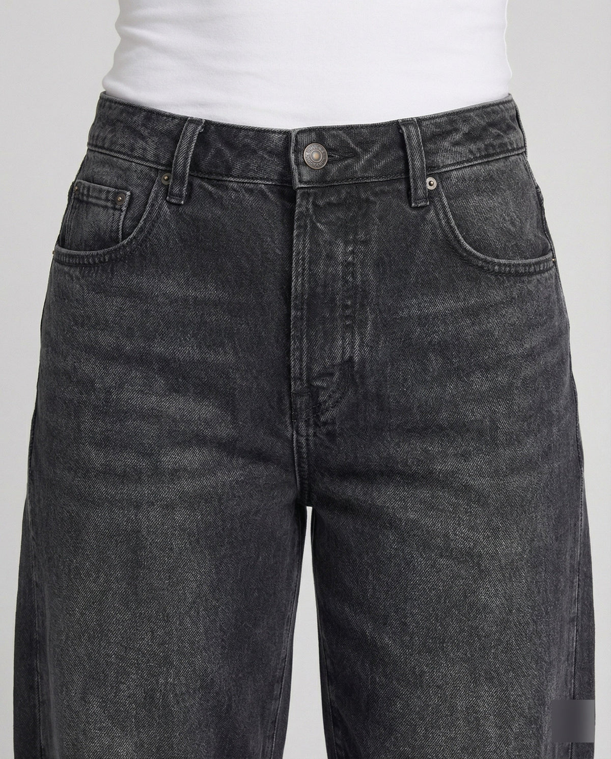 Jeans dam, barrel — mid-rise utsvängda med modern siluett