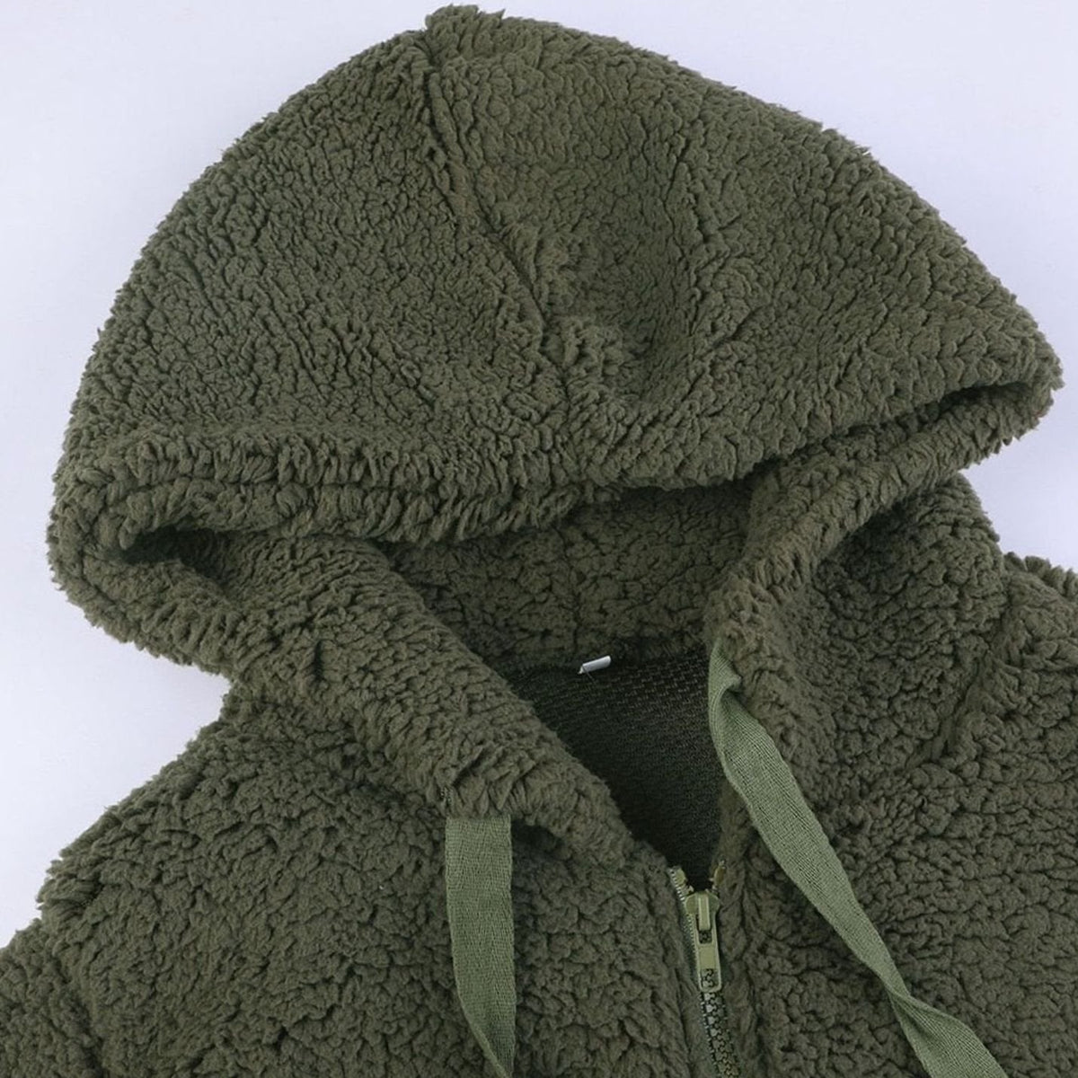 Teddykappa dam — oversized fuskpäls med huva och dragkedja