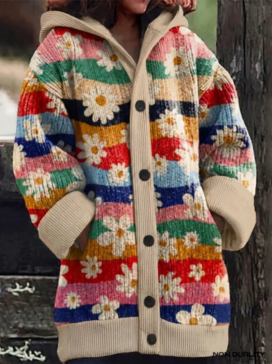 Stickad kofta dam med kattmotiv — färgstark cardigan i akryl