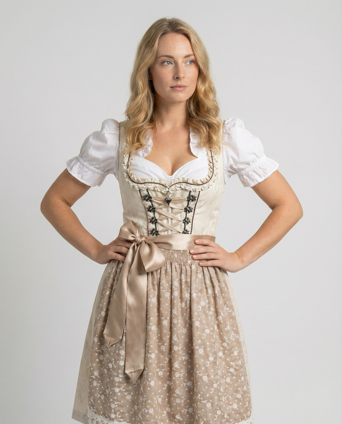 Dirndl set dam — trachtenklänning med förkläde och blus för oktoberfest