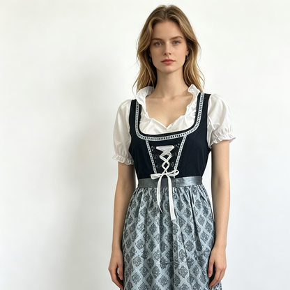 Dirndl dam med förkläde — elegant Oktoberfest-klänning i blått och grått