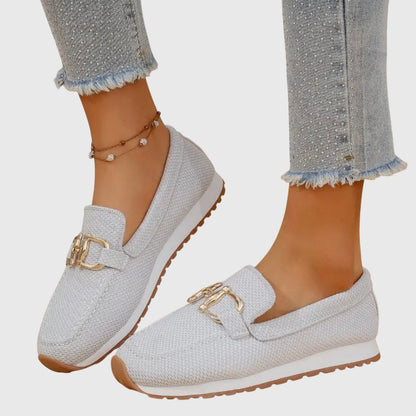 Loafers dam — i läderimitation med metallspänne, bekväma slip-on