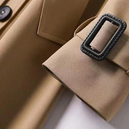 Trenchcoat dam med bälte — klassisk vinterkappa i bomullsmix