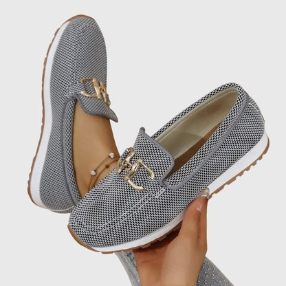 Loafers dam — i läderimitation med metallspänne, bekväma slip-on