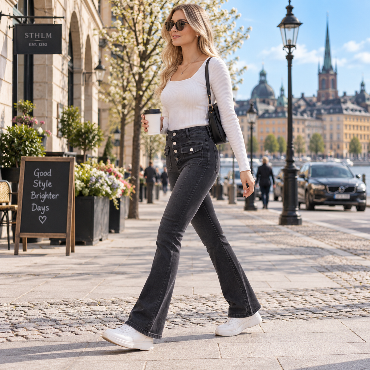 Högmidjade utsvängda jeans dam — flarejeans med hög midja