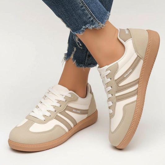 Sneakers dam, mockaimitation — bekväma vardagsskor med snörning