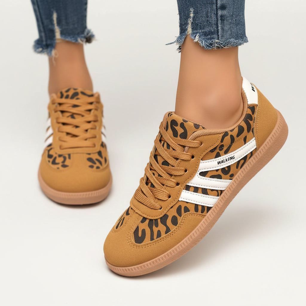 Sneakers dam, mockaimitation — bekväma vardagsskor med snörning