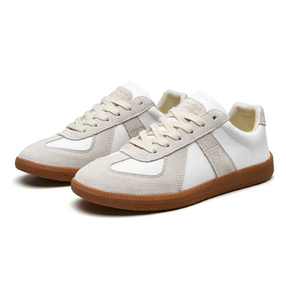 Snörade sneakers herr — halkfria och bekväma vardagsskor