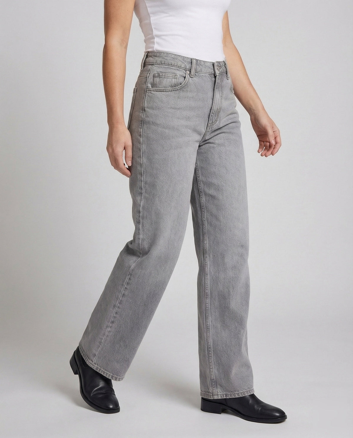 Raka jeans dam med låg midja — vida ben, avslappnad passform