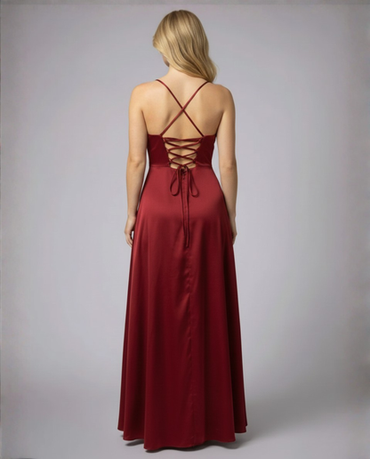 Maxiklänning dam, satin — draperad halsringning med elegant benslits