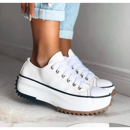 Sneakers dam — bekväma med dämpad sula och flexibel passform