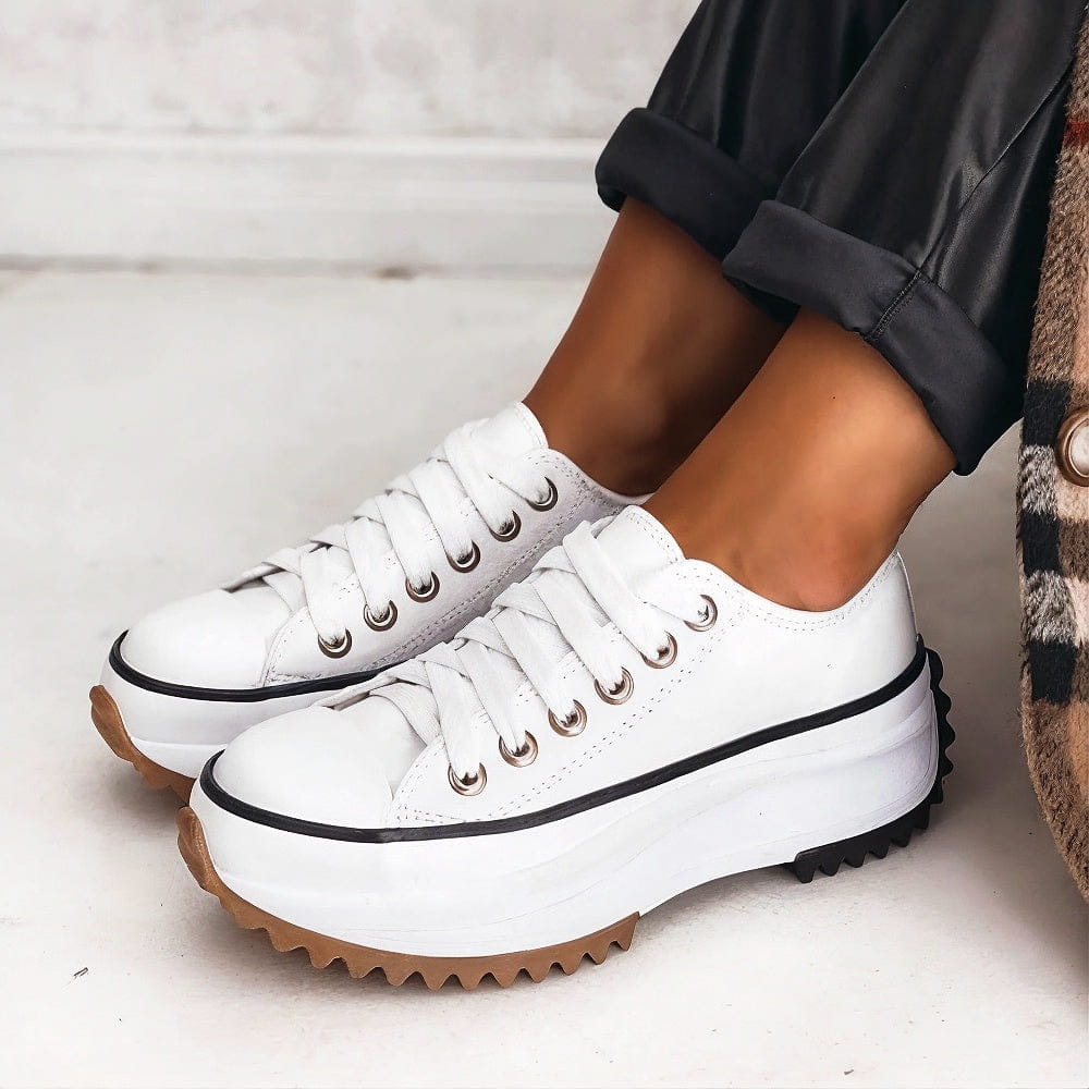 Sneakers dam — bekväma med dämpad sula och flexibel passform