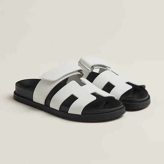Sandaler dam — stilrena sommarsandaler med remmar
