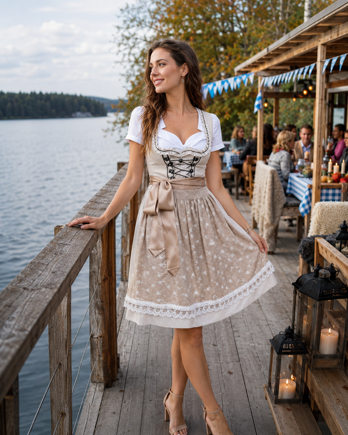 Dirndl set dam, tredelat — trachtenklänning med förkläde och blus i beige