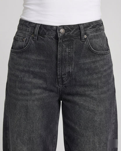 Jeans dam, barrel — mid-rise utsvängda med modern siluett