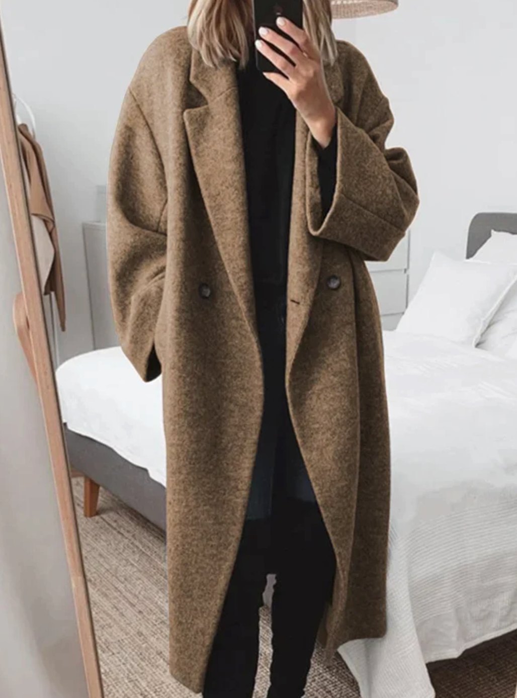 Ullkappa dam — lång oversized med skjortkrage och fickor