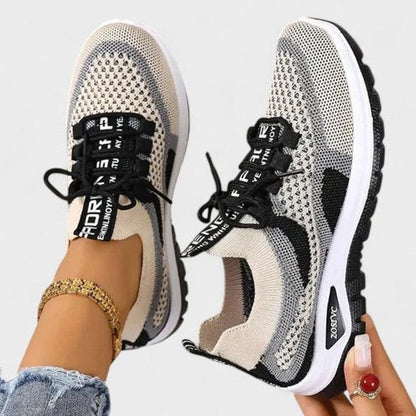 Sneakers dam — lätta komfortlöparskor med snörning i mesh