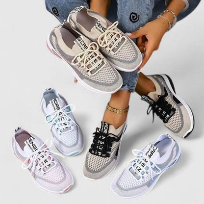 Sneakers dam — lätta komfortlöparskor med snörning i mesh
