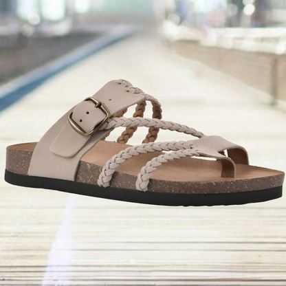 Sandaler dam, slip-on — flätade sandaler med perforerad design
