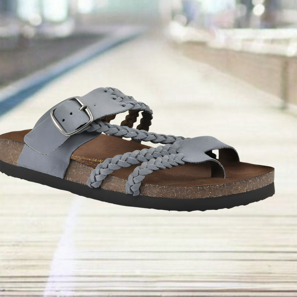 Sandaler dam, slip-on — flätade sandaler med perforerad design